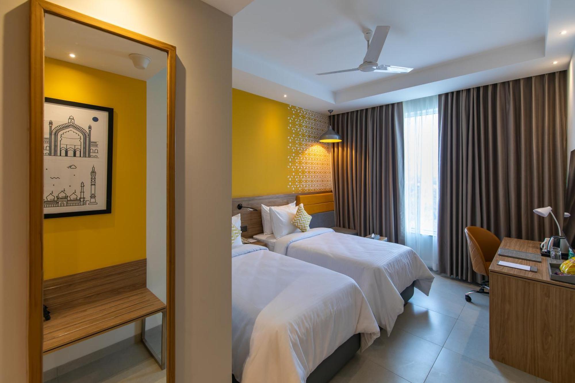 Hometel Alambagh Lucknow - A Sarovar Hotel Exterior foto