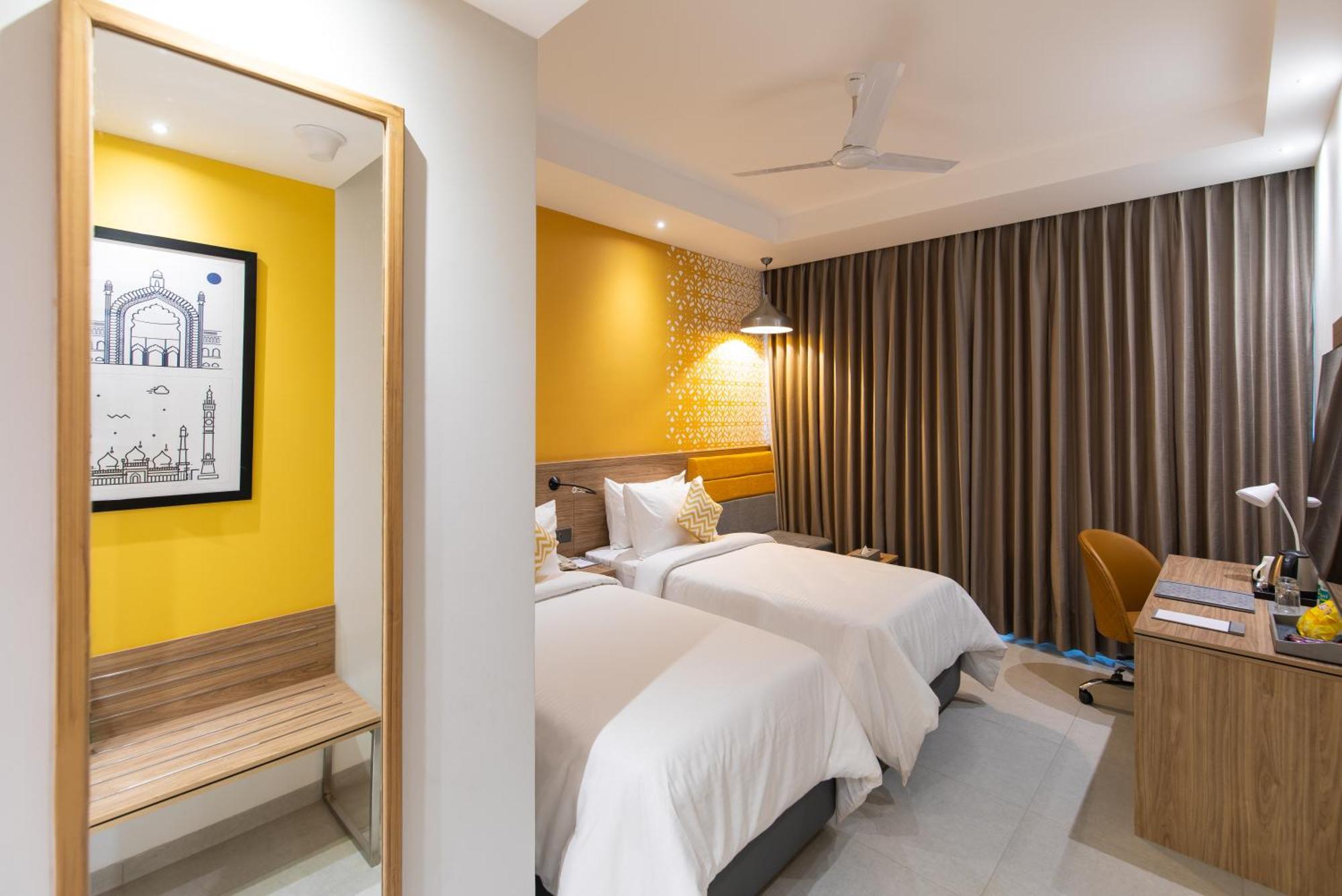 Hometel Alambagh Lucknow - A Sarovar Hotel Exterior foto